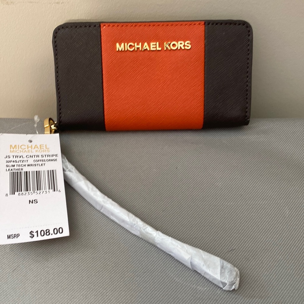 Michael Kors Slim Tech Leather Wristlet